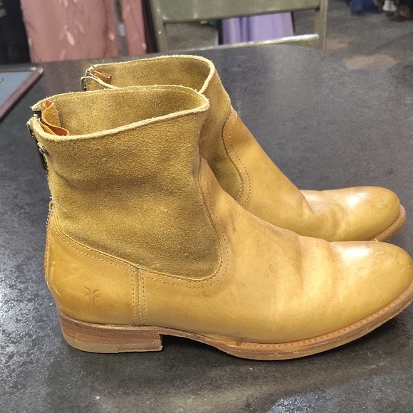Frye Tan Leather Ankle Boots - Picture 1 of 6